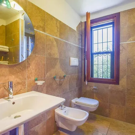 Nice In W/ 3 Bedrooms Orosei